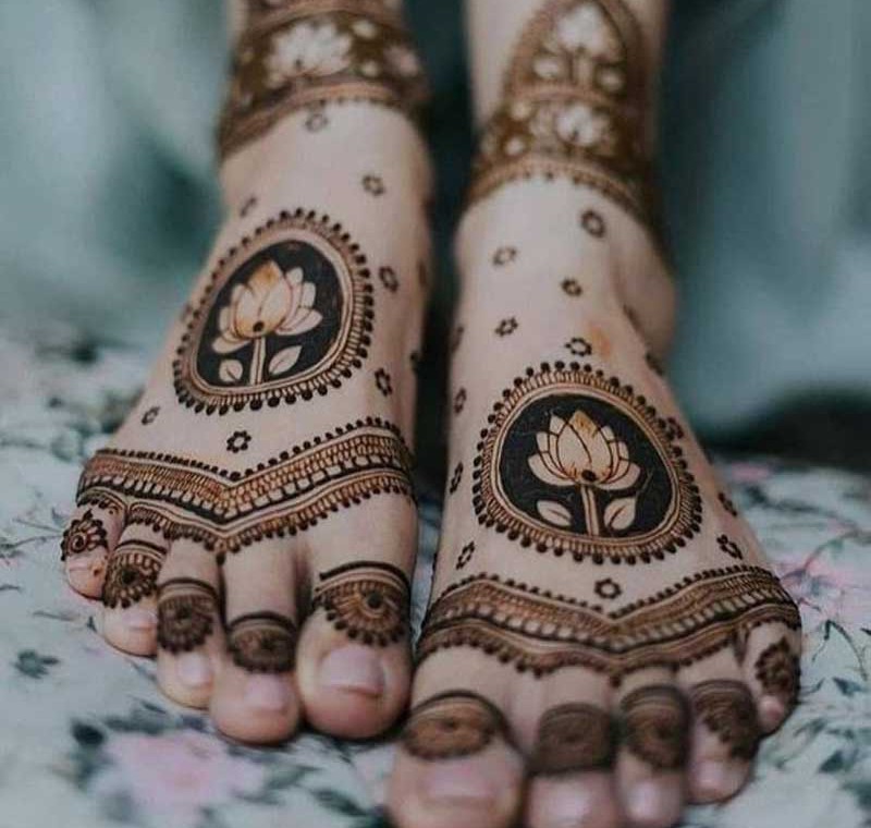 Leg Mehendi Designs